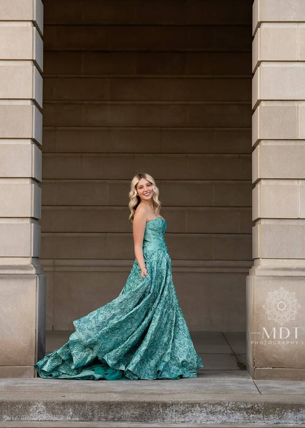 Tweens/Teens/Womens Rental Dresses  Little Dreamers Couture