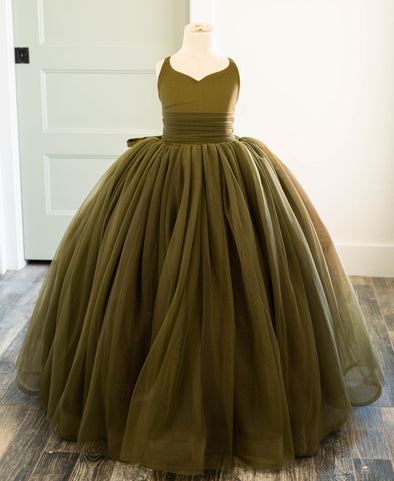READY to SHIP SALE: Olive Leisel with Horsehair hem: Size 6, fits 4-8 +