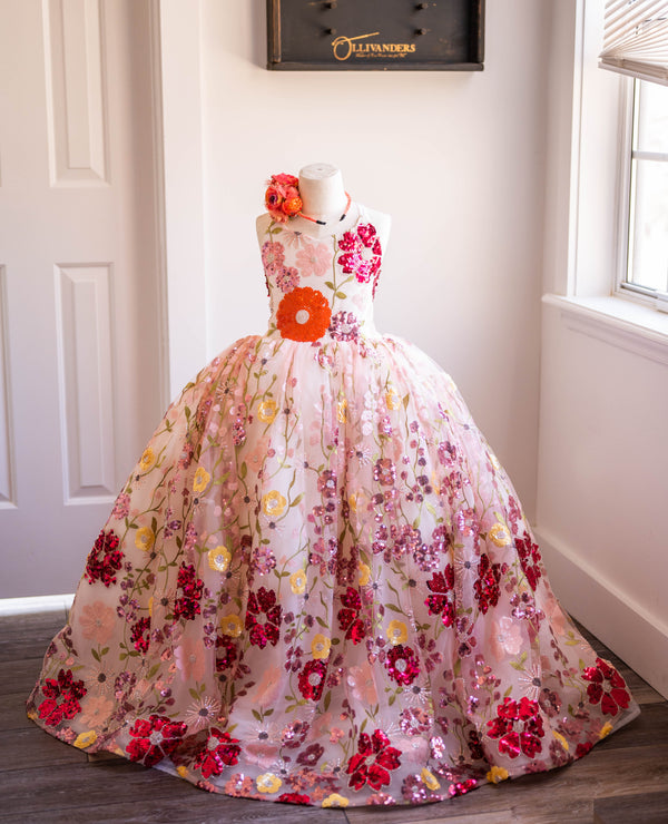 {Traveling Dress FAIRY Project}: "Pocket Full of Posies" Gown (with Poof Sleeves): Size 8, fits 6-10