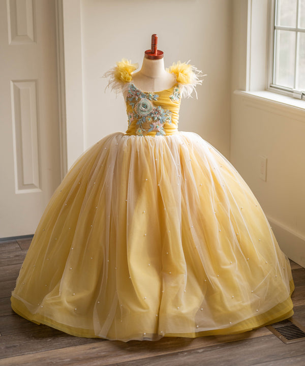 Traveling Rental Dress: Lemon Drop: Size 6, fits 4-8