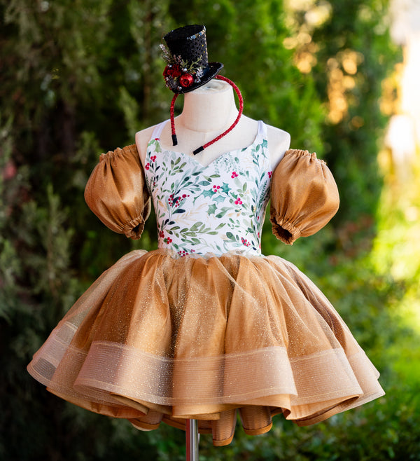 READY to SHIP Sale: 'Mistletoe and Holly in Gold': Sizes available: 3, 5, and 8