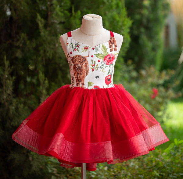 READY to SHIP: 'Highland Coos' Simple Shortie: Size 7, fits 5-9 +