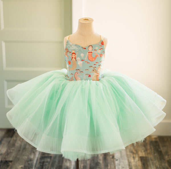 FLASH SALE!!! Mint Mermaid: Size 7, fits 5-9