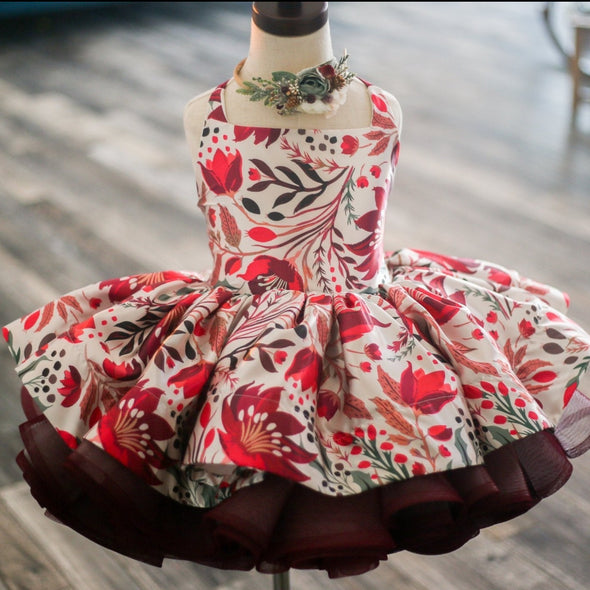 SPRING CLEANING CLEARANCE SALE: The Nicolette Shortie: MAX FULL: Size 5, fits sizes 3-7: Brand New!