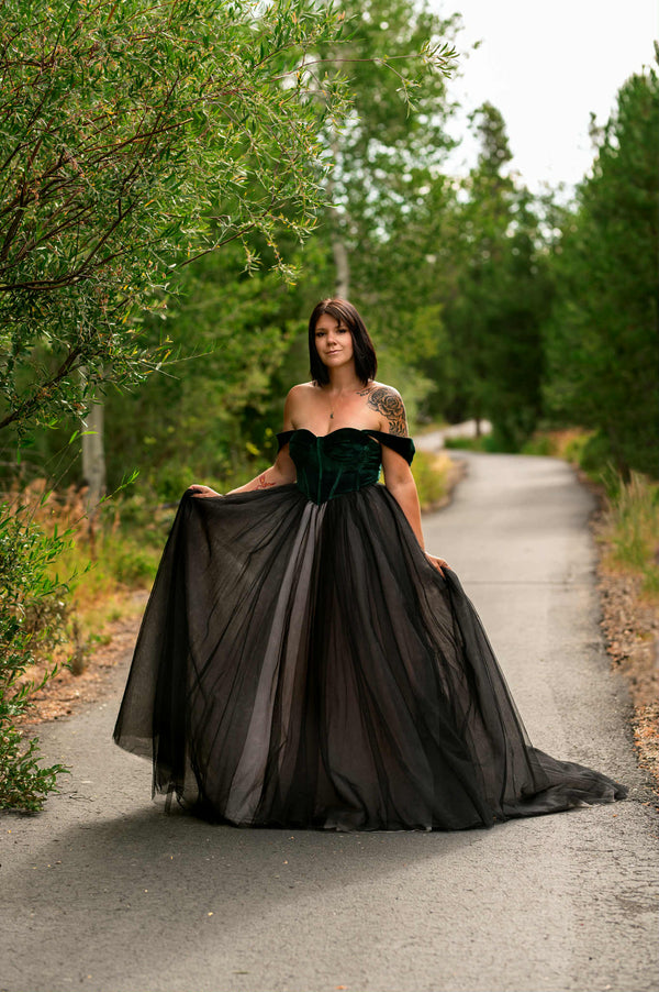 Traveling Rental Dress: The 'Kaylynne' Gown in Green: Size 16, fits adult XS-Adult L